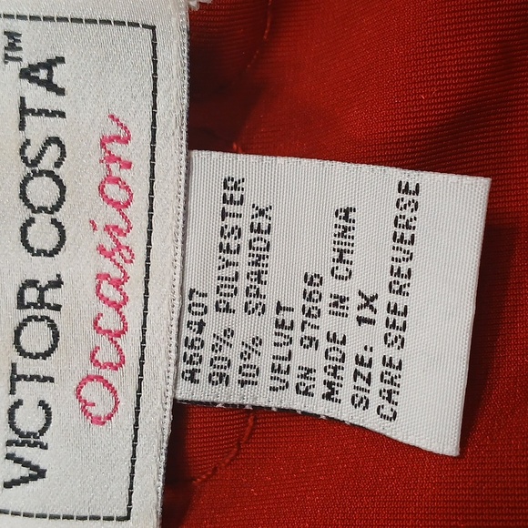Victor Acosta  Red Velvet Embellished Jacket, 1X , pre-owned excellent condition - Picture 2 of 12
